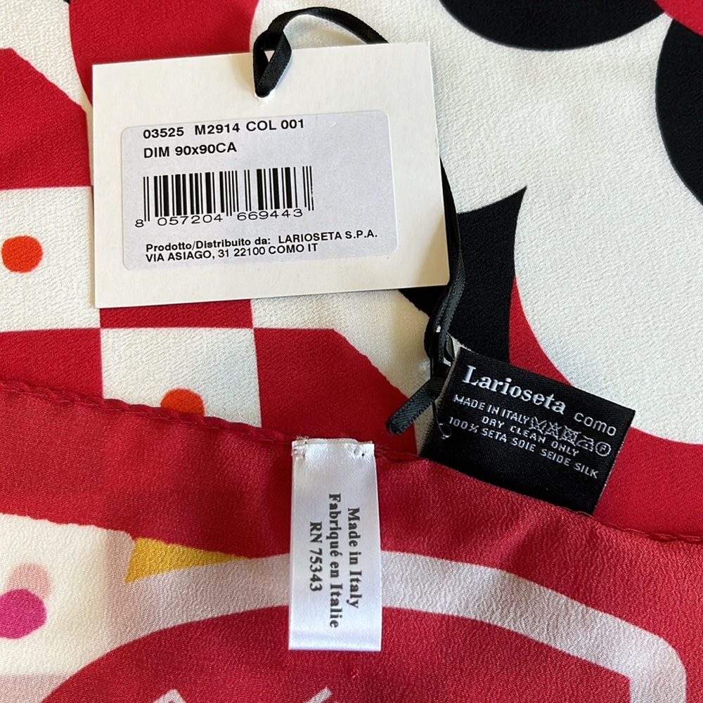 Moschino Boutique Silk Scarf Hearts Made in Italy NWT - Picture 9 of 9